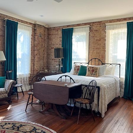 Tanglewood Inn Грінвілл Екстер'єр фото