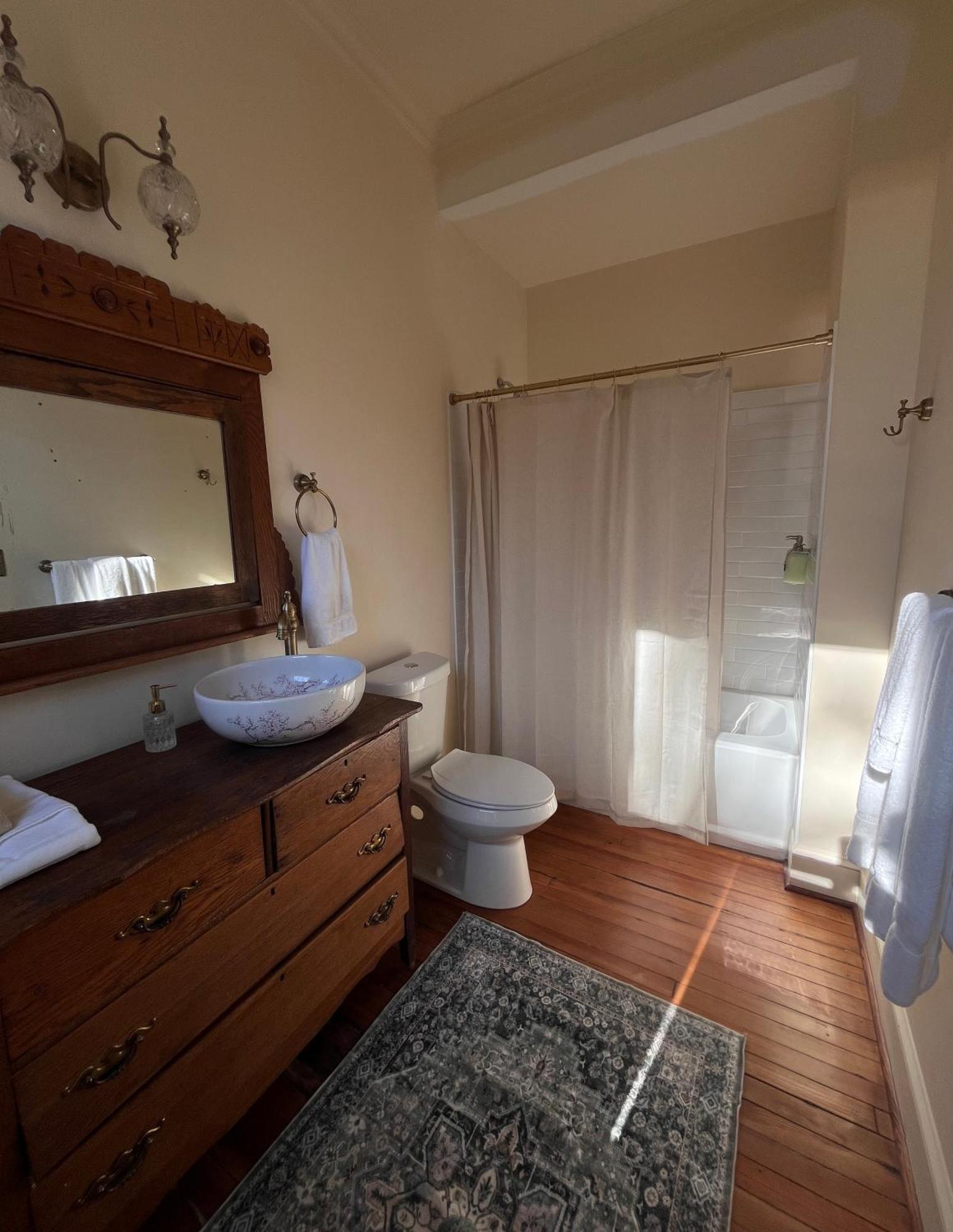 Tanglewood Inn Грінвілл Екстер'єр фото